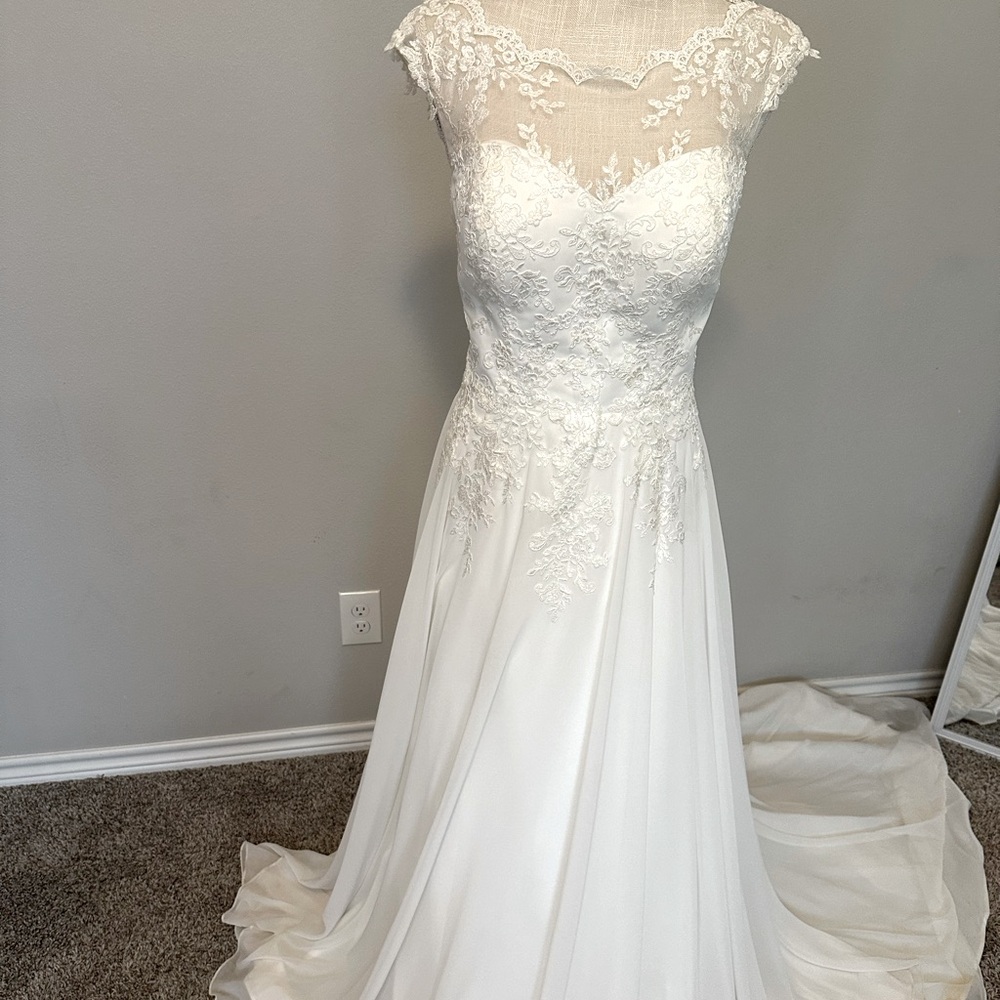 Ivory Sweetheart Bridal Gown